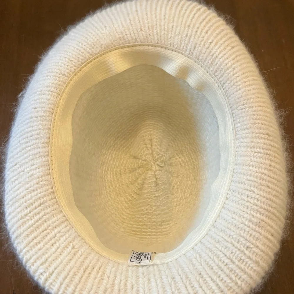 Vintage 1960’s Saks Fifth Avenue Cream Fuzzy Hat